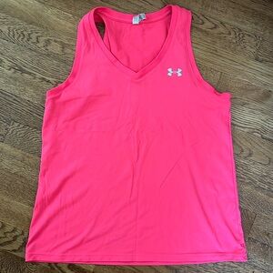 UNDER ARMOUR Size Medium Pink Heart Gear Tank